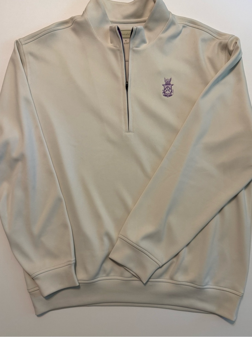 Men’s Donald Ross LIKE new Cream Quarter-Zip Pullover with Purple Crest. Sz XL